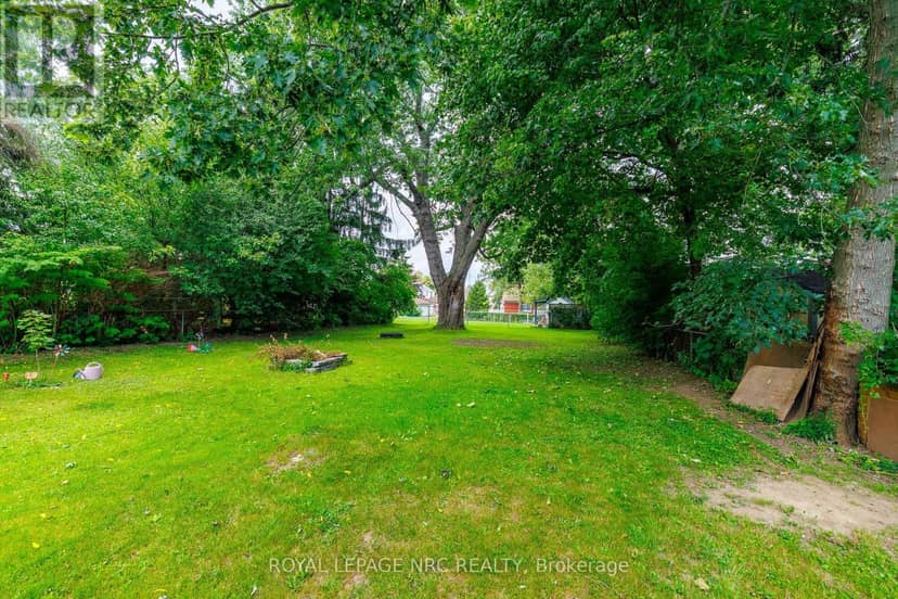 44 Phipps Street — photo 9 of 40