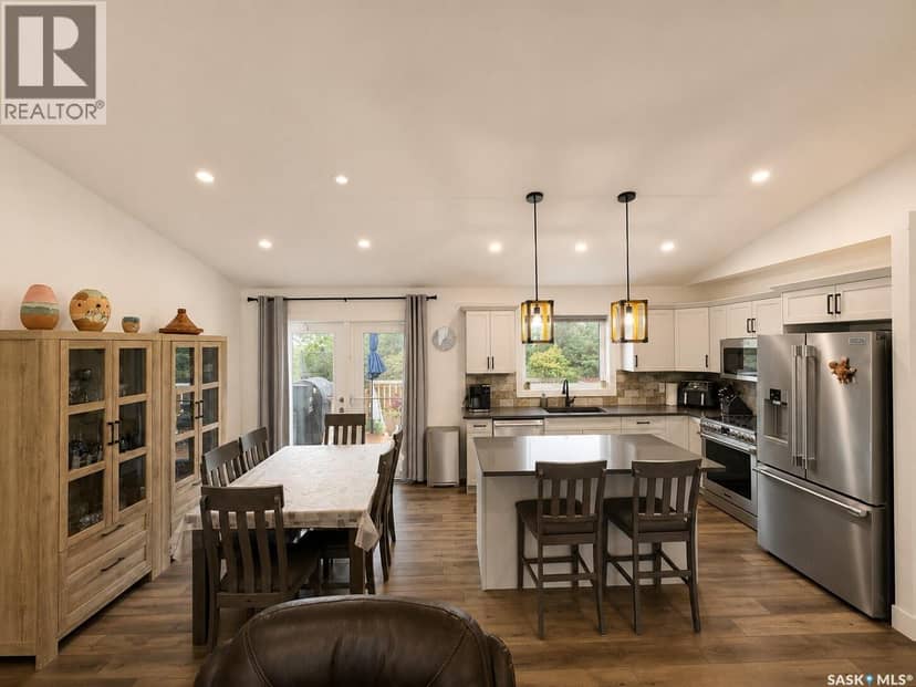 218 Kestrel COURT — photo 3 of 32
