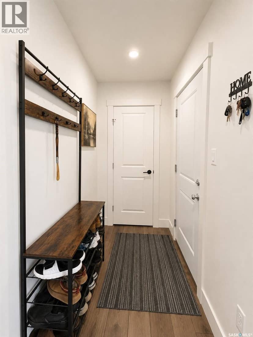 218 Kestrel COURT — photo 7 of 32