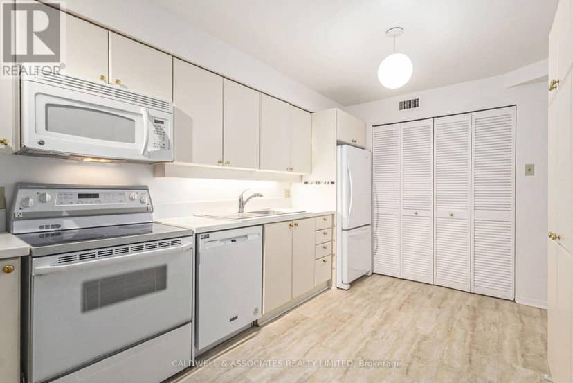 1 - 140 Rideau Terrace — photo 10 of 39