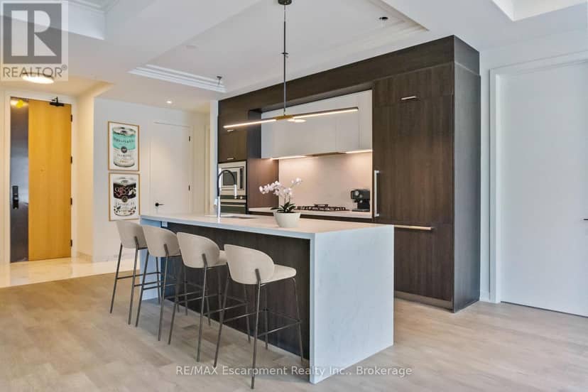 216 - 123 Maurice Drive — photo 3 of 14