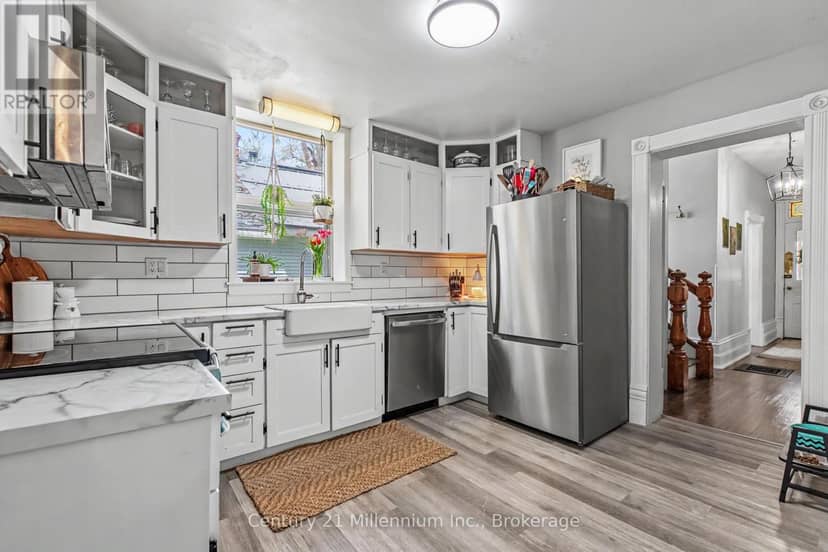 16 Peter Street — photo 21 of 40