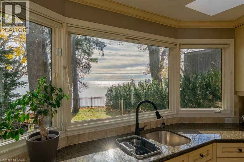 2372 CARRINGTON Place — photo 13 of 40