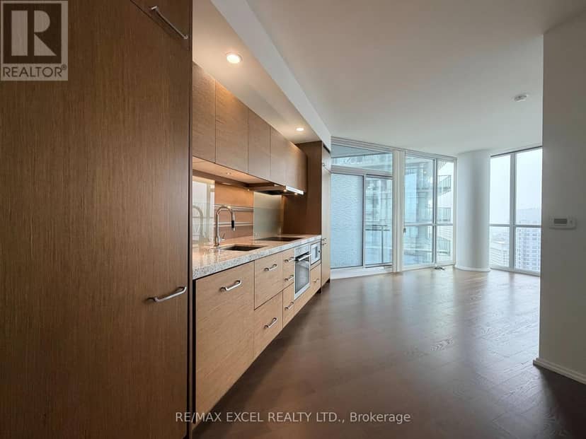 4606 - 45 Charles Street E — photo 16 of 39