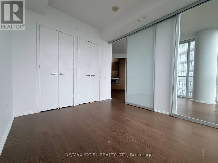 4606 - 45 Charles Street E — photo 29 of 39