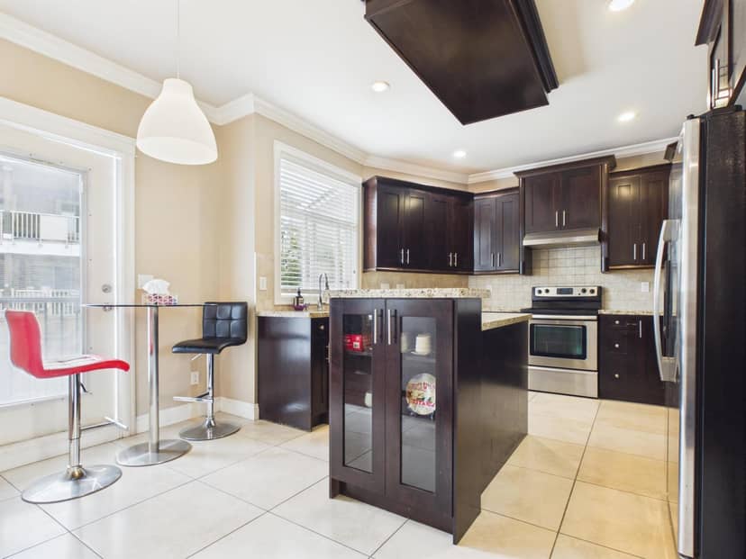 14585 59A Avenue, Surrey, photo 5