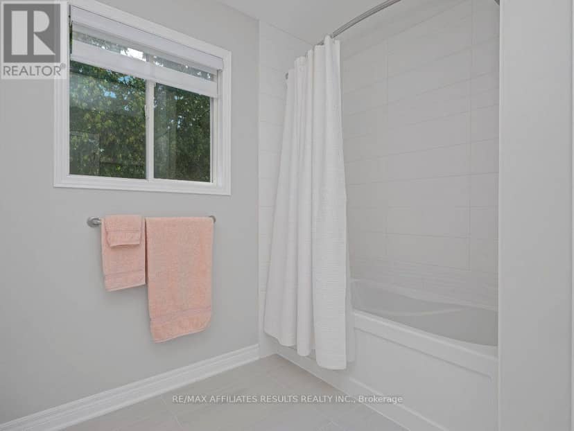 39 Kyle Avenue — photo 26 of 38