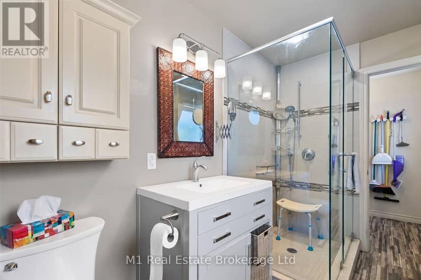 53 Janefield Avenue — photo 14 of 26