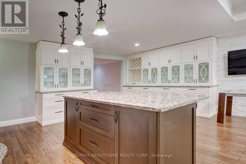 178 Carlisle Road — photo 17 of 40