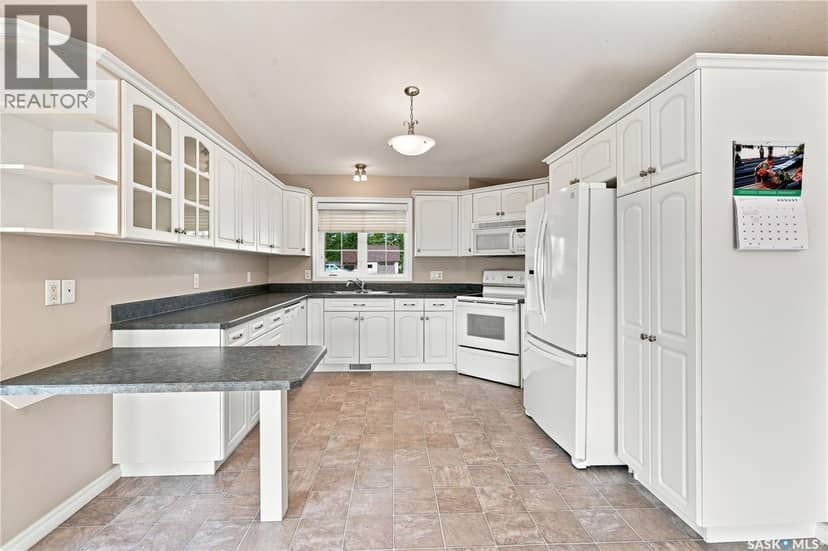 5012 Central AVENUE — photo 14 of 40