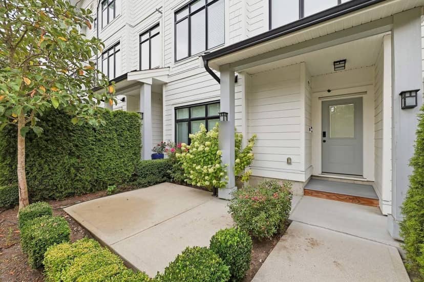 17557 100 AVENUE, Surrey, photo 2