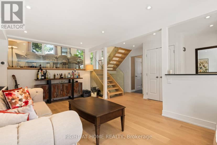 262 Yorkshire Drive — photo 6 of 28