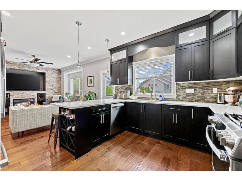 21015 80A AVENUE, Langley, photo 2