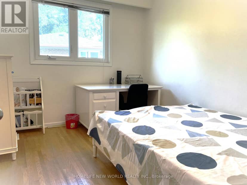 28 Greyhound Drive, Toronto, photo 7