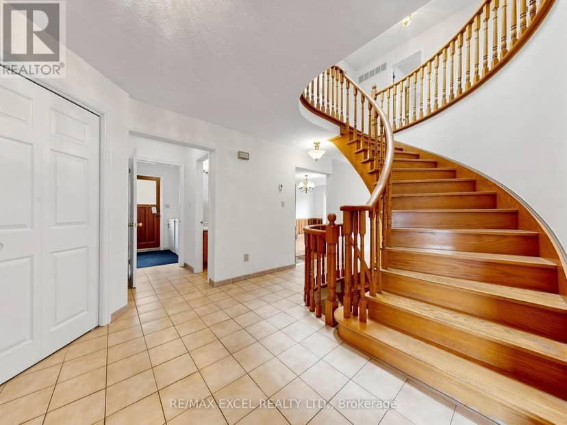 3 Lovekin Grove, Toronto, photo 6