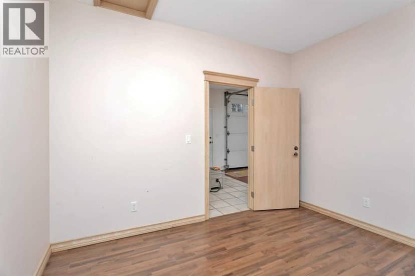 185 Birchcliff Road — photo 31 of 40