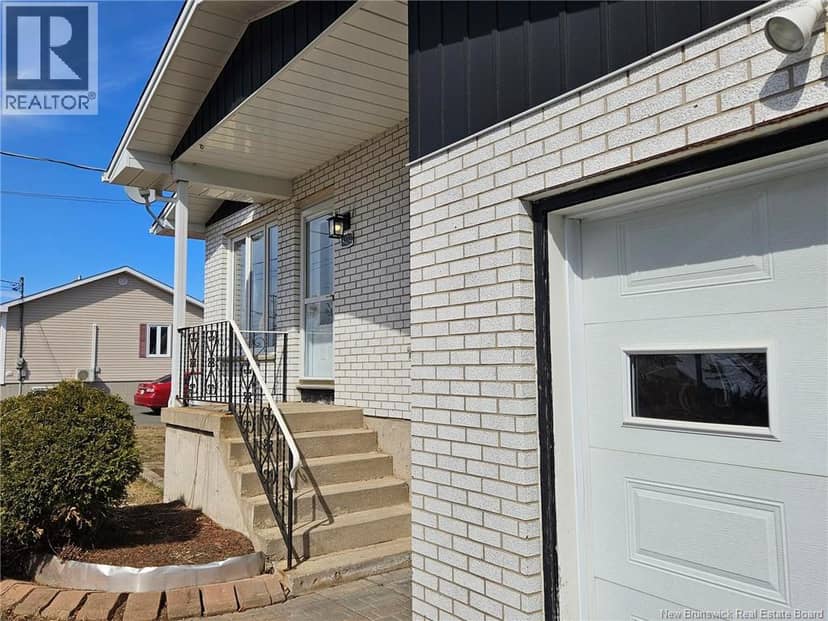 4330 Rue Beauregard — photo 4 of 40