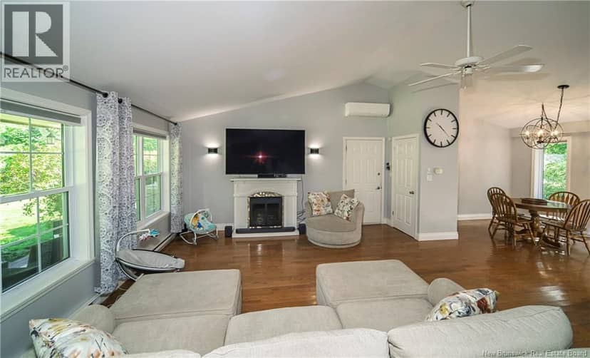 122 Fawn Crescent — photo 10 of 40