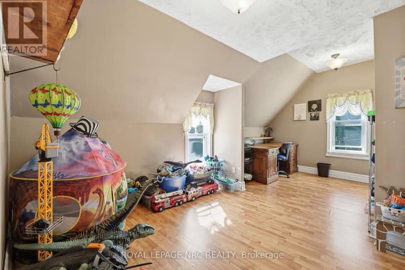 776 Canboro Road — photo 21 of 32