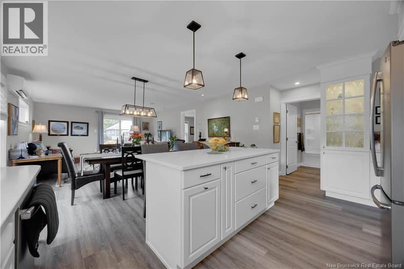 30 Elizabeth Lane — photo 11 of 40