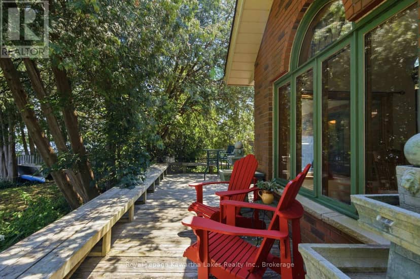 100 Pinewood Boulevard, Kawartha Lakes, photo 3