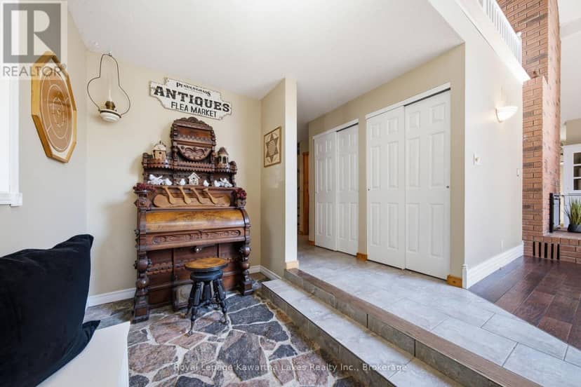 100 Pinewood Boulevard, Kawartha Lakes, photo 8