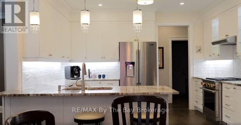 81 Spruce Street — photo 7 of 36