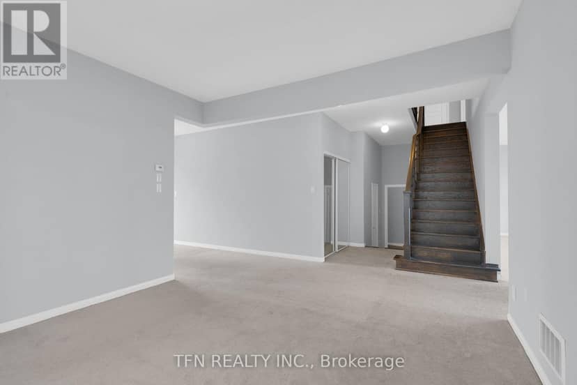 24 Don Hadden Crescent — photo 10 of 40