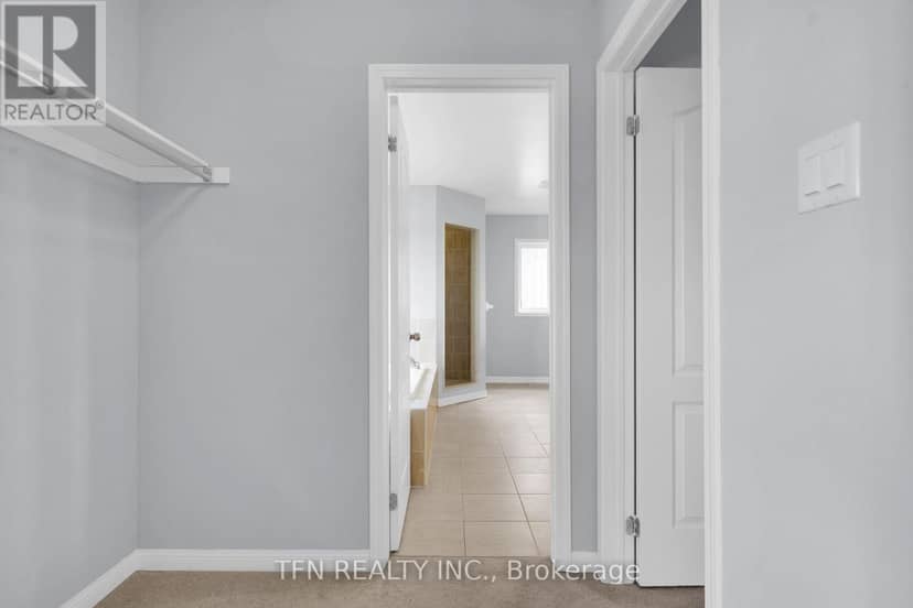24 Don Hadden Crescent — photo 27 of 40