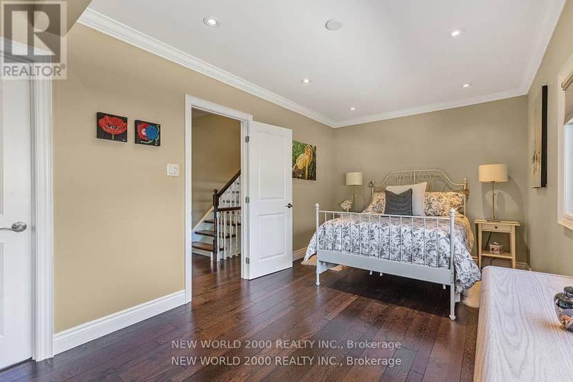 245 Lakeland Crescent, Richmond Hill, photo 7