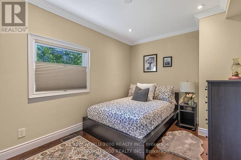 245 Lakeland Crescent, Richmond Hill, photo 8