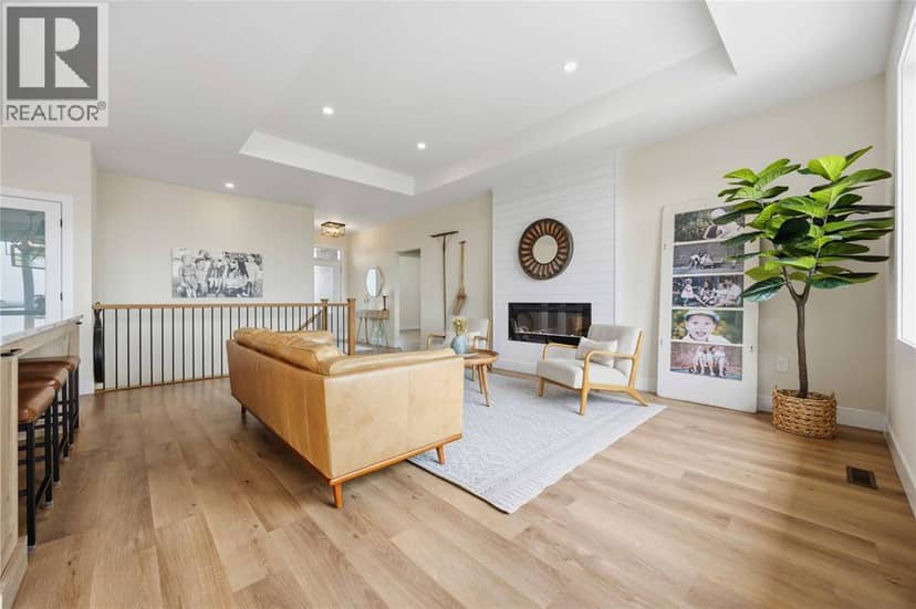 3940 Arie Court — photo 6 of 40