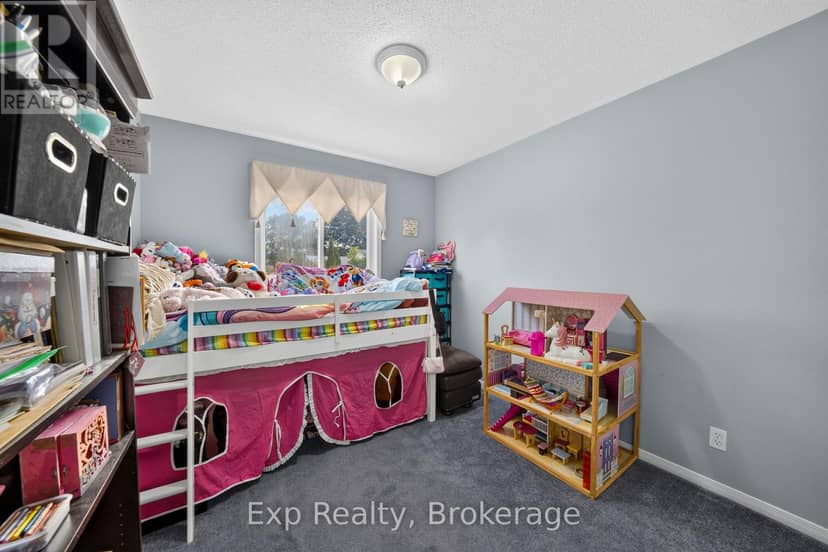 59 Avondale Road — photo 15 of 27