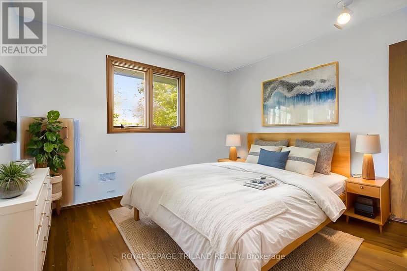 42 Applegreen Grove — photo 12 of 34