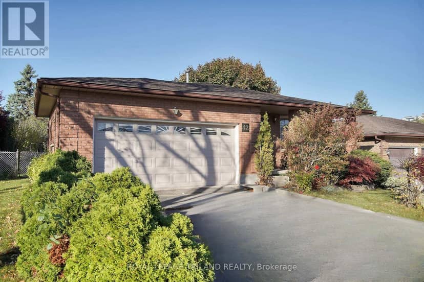 42 Applegreen Grove — photo 2 of 34