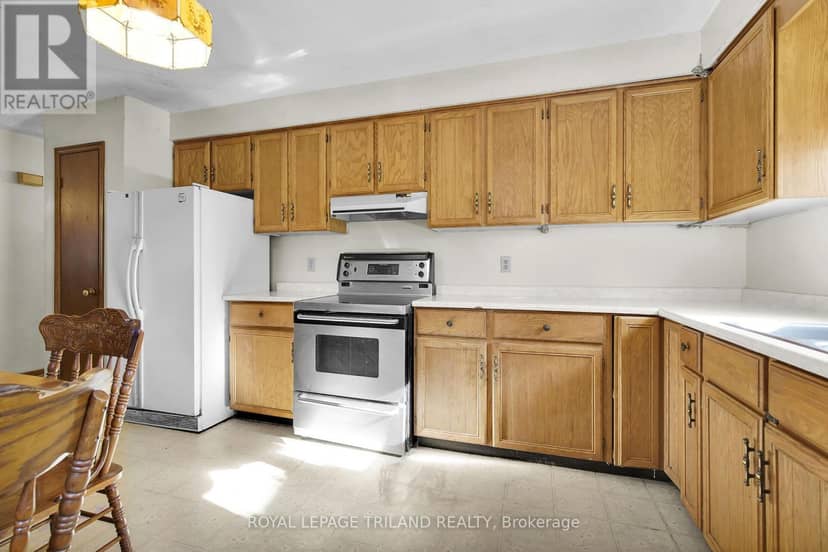 42 Applegreen Grove — photo 8 of 34