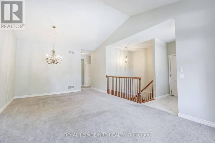 12 - 92 Loretta Drive — photo 7 of 40