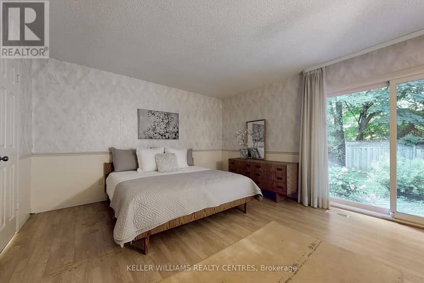 27 Hawthorne Lane — photo 18 of 37