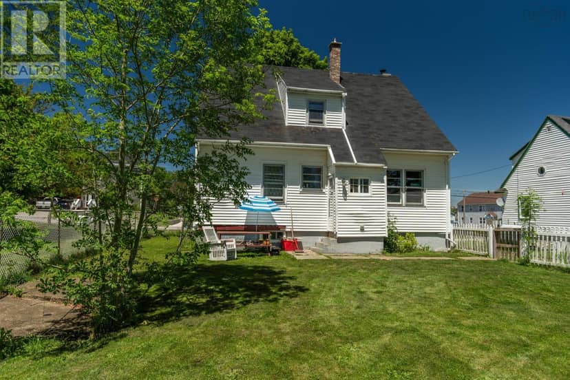 61 Forest Street, Yarmouth, photo 6