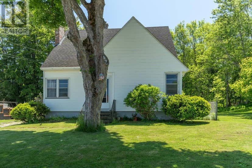 61 Forest Street, Yarmouth, photo 3