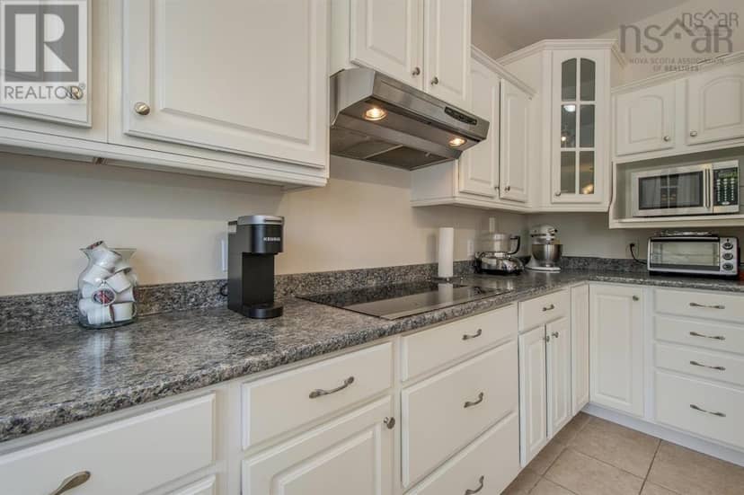31 Grebe Avenue — photo 20 of 40