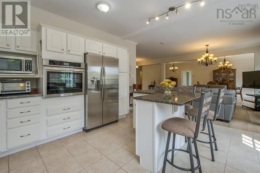 31 Grebe Avenue — photo 16 of 40
