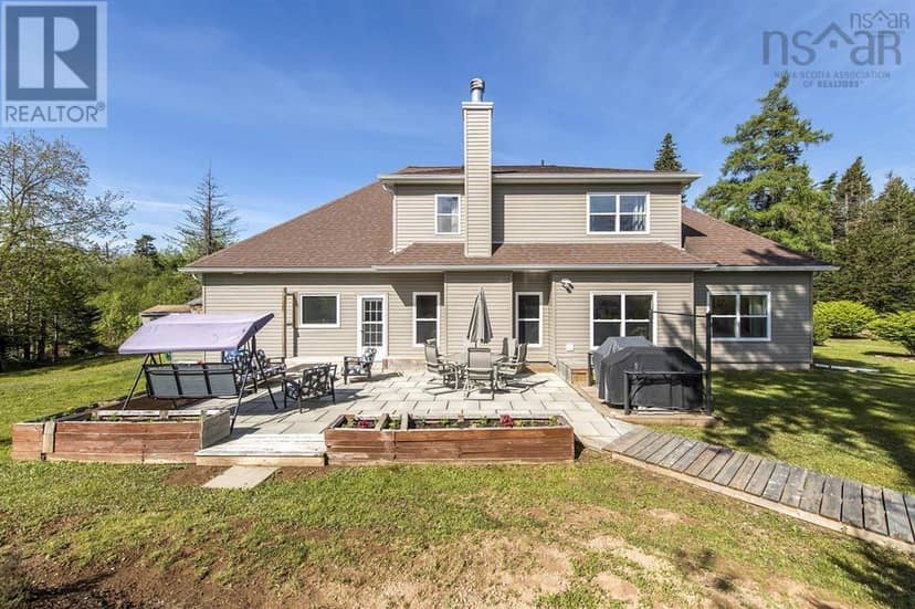 31 Grebe Avenue — photo 3 of 40