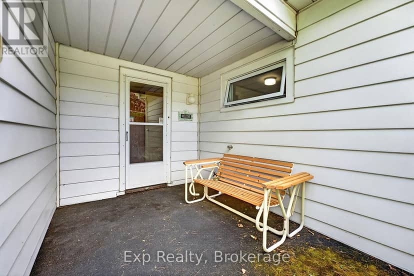 43 Paul Street, Prince Edward County, photo 3