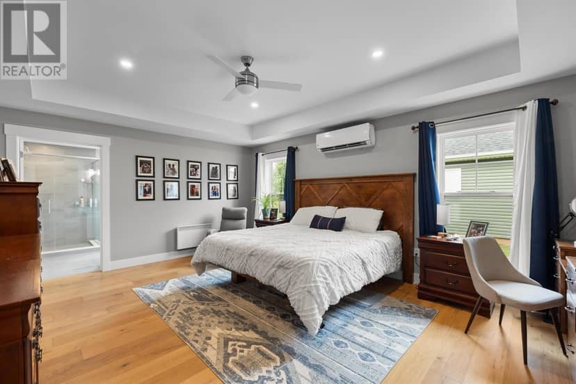 31 Lantern Crescent — photo 24 of 40