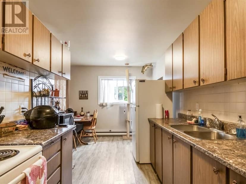 1492 Regent Street — photo 20 of 40