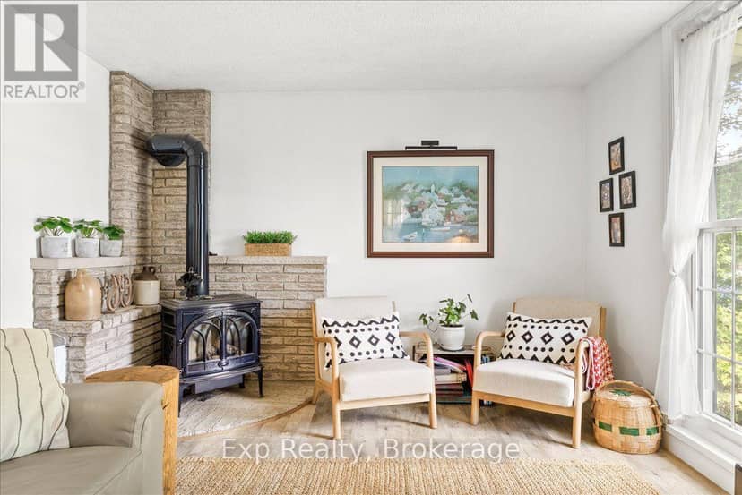 26 Sherbourne Street N — photo 11 of 40
