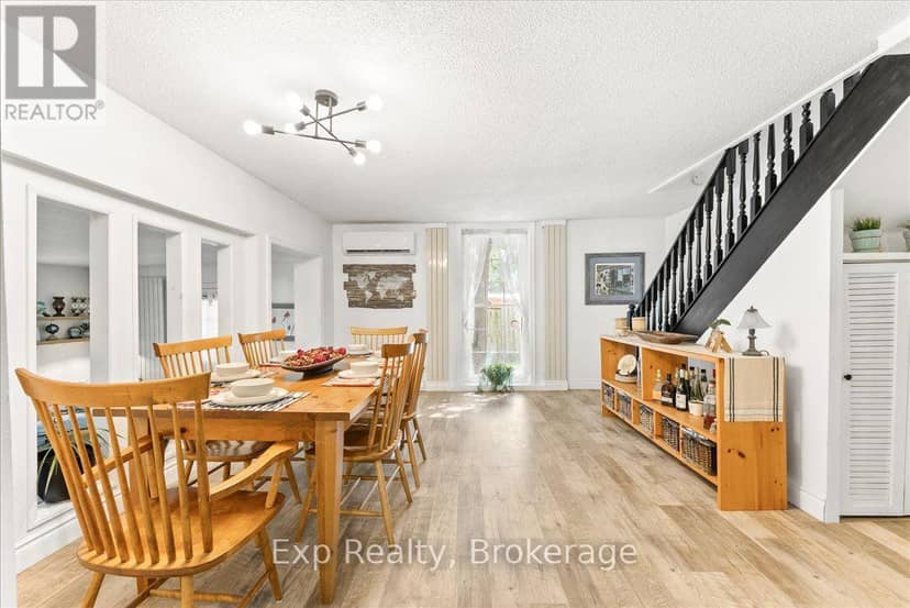 26 Sherbourne Street N — photo 15 of 40