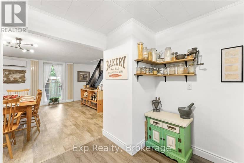 26 Sherbourne Street N — photo 20 of 40