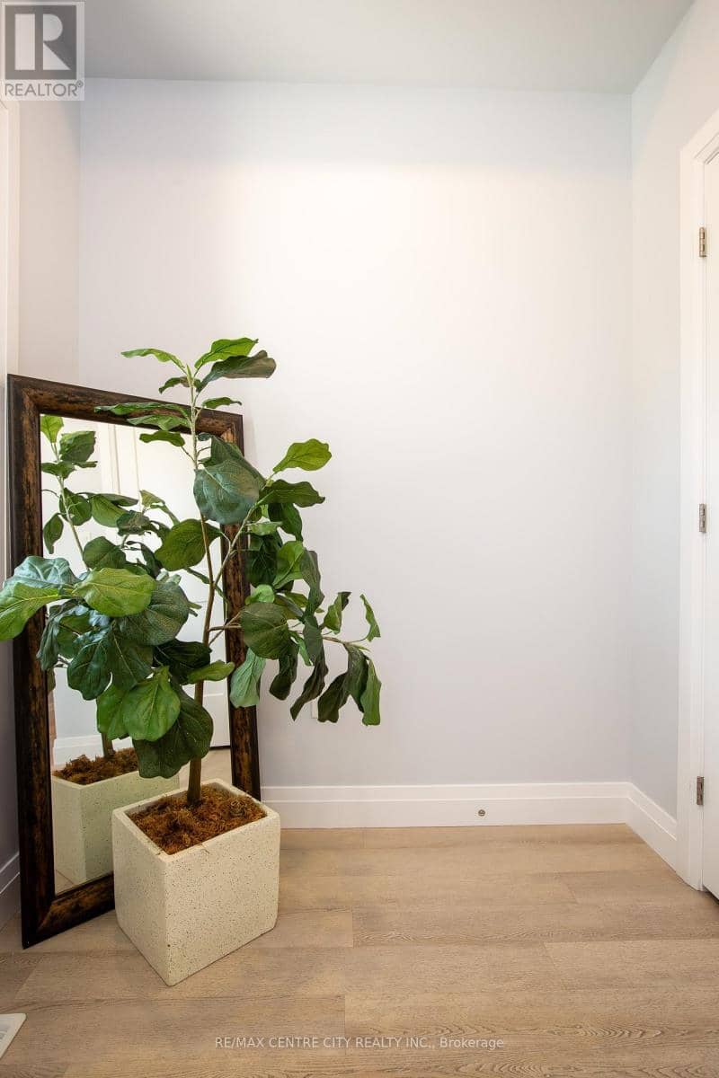 21 - 275 James Street — photo 15 of 27
